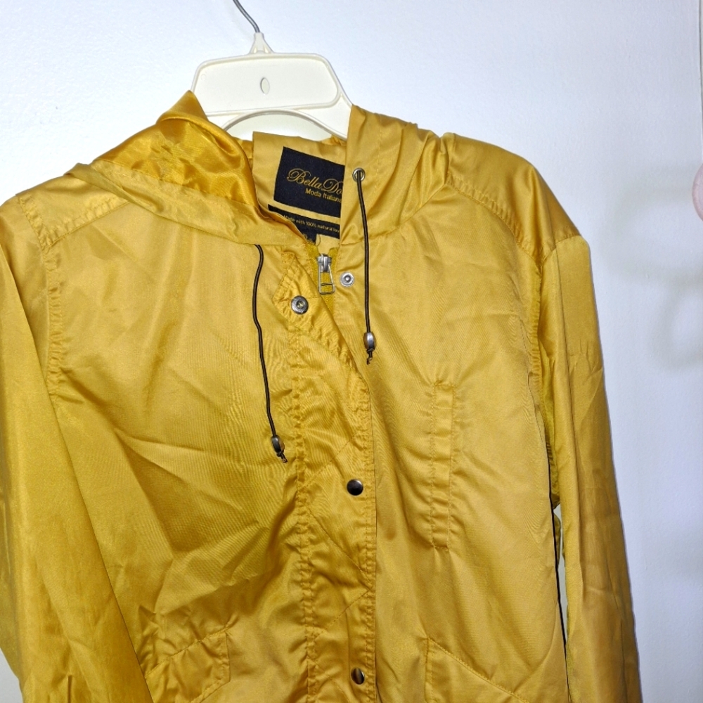 Utility Jacket in Vibrant Mustard Yellow with Hood and Water-Resistant Material